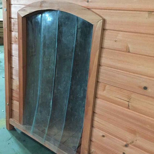 Dog kennel hotsell with door